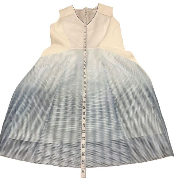 Elie Tahari Kemper Dress White Blue Ombré Fit & Flare Sleeveless Size 6 - Picture 12 of 14
